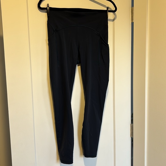 Lululemon Fast and Free High-Rise Tight 25'' in True Navy - Picture 3 of 4